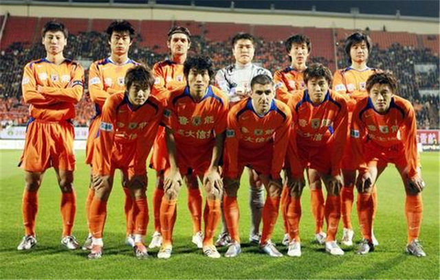 多纳鲁马：我和哈兰德相处非常融洽；英超球迷会给你额外力量（多纳鲁马：和哈兰德相处很投契，英超球迷能带来额外动力）