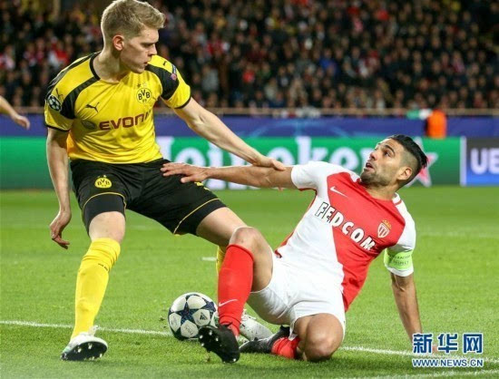 欧冠92年改制后戴帽数前10：梅西、C罗8次第1，姆巴佩5次第4（欧冠自1992年改制以来戴帽次数前十：梅西与C罗各8次并列第一，姆巴佩5次位列第4）